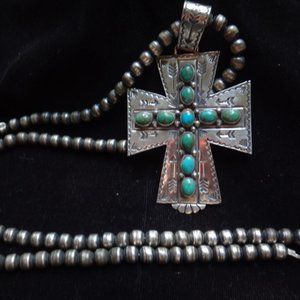 NAVAJO PEARLS NECKLACE W/CROSS PENDANT